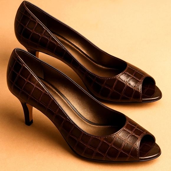 Bandolino Brown Croc Embossed Peep Toe Heels 5.5 | Faux Alligator Print | Retro - Picture 10 of 10